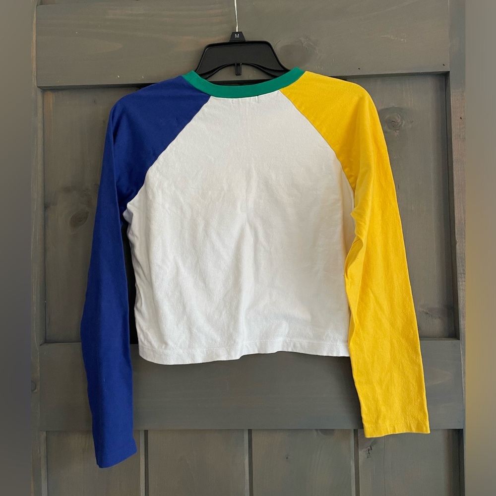 Forever 21 Y2K
Color block sweat shirt
Size Small
“Legit”
Y2K. - Picture 2 of 4